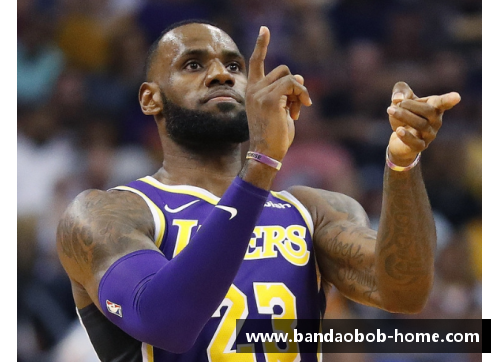 NBA巨星詹皇的转会风波：球迷和专家如何看待这一变动？
